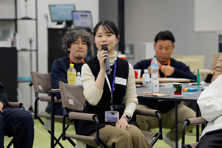 KDDI ビジネス事業本部 産業ビジネス本部 産業ビジネス1部 藤原 未久
