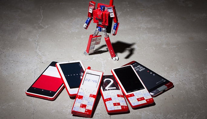 au INFOBAR 初代 ニシキゴイNISHIKIGOIと2世代目GRAY 604_ext_1_0.jpg?width=780&